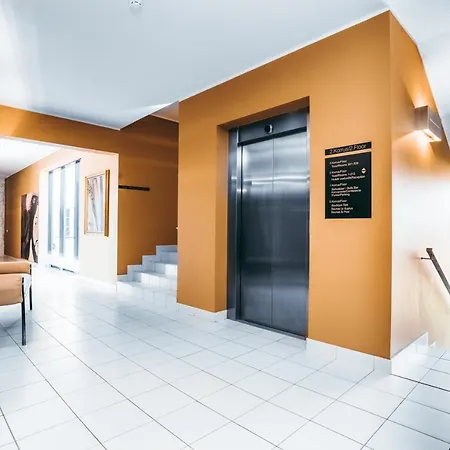 Arensburg Boutique & Κουρεσάαρε