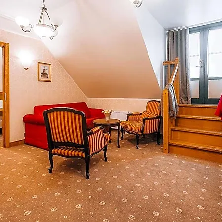 Arensburg Boutique & 4*