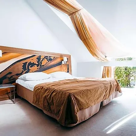 Arensburg Boutique &