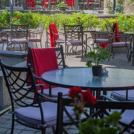 Arensburg Boutique & 4* كوريسارِ