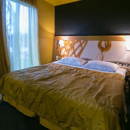 Arensburg Boutique &