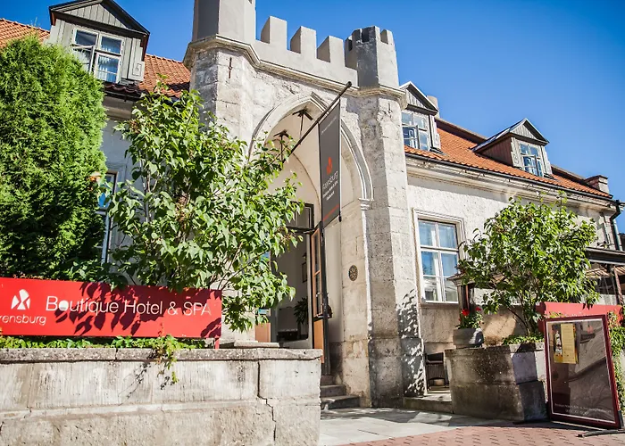 Arensburg Boutique & 4* Κουρεσάαρε