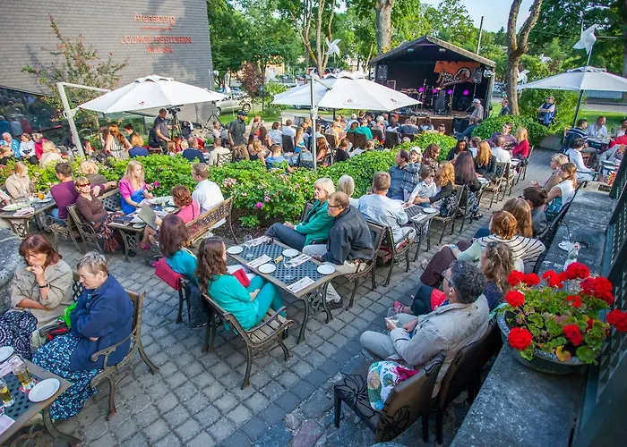 Arensburg Boutique & 4* Κουρεσάαρε