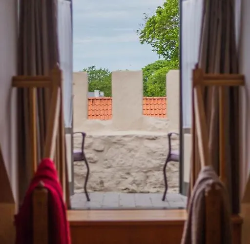 Arensburg Boutique &